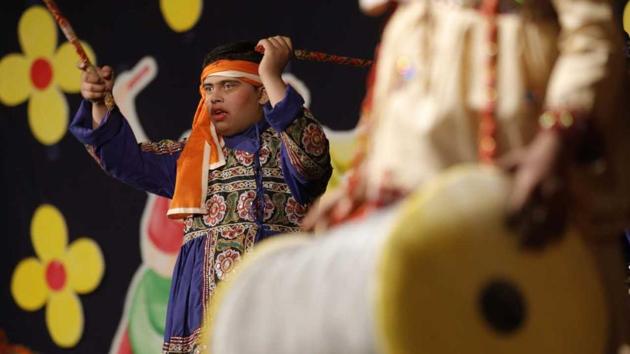 A differently-abled student from Kamayani school performs during the school’s annual gathering held at the Tilak Smarak Mandir on February 7. (Rahul Raut/HT PHOTO)