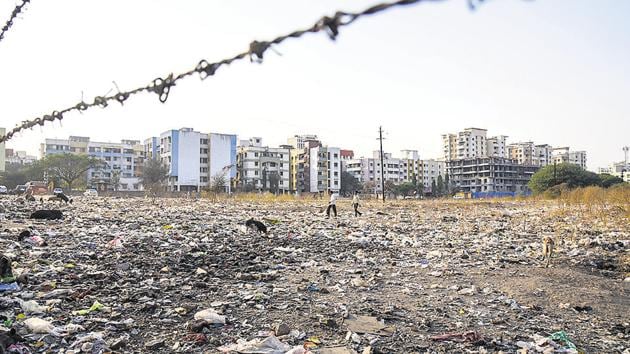 “Though it’s a standalone model with no real support from the Pune Municipal Corporation (PMC), it is a revenue generating model. Even after the drive, many people still dump garbage on the outskirts near the highway and despite numerous attempts to stop it, the practise has continued,” says Pradhan, a Bavdhan resident.(Sanket Wankhade/HT PHOTO)