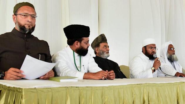 Members of the All India Muslim Personal Law Board including Maulana Khalid Saifullah Rahmani, Kamal Farooqi, MP Asaduddin Owasis, Zafaryab Jilani, and others addressing the media on the concluding day of the board's three-day meeting in Hyderabad on Sunday. (PTI) Members of the All India Muslim Personal Law Board including Maulana Khalid Saifullah Rahmani, Kamal Farooqi, MP Asaduddin Owasis, Zafaryab Jilani, and others addressing the media on the concluding day of the board's three-day meeting in Hyderabad on Sunday. (PTI)