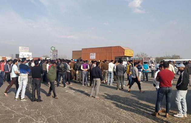 Villagers at Panchgaon hold a protest after the killing of Sanjay Singh (pic below), the husband of the former panchayat chief, on Sunday. (HT PHOTO) Villagers at Panchgaon hold a protest after the killing of Sanjay Singh (pic below), the husband of the former panchayat chief, on Sunday. (HT PHOTO)