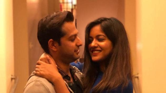 Vatsal Sheth and Ishita Dutta met on the sets of their show Baazigar. Vatsal Sheth and Ishita Dutta met on the sets of their show Baazigar.