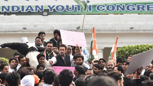 Members of the Indian Youth Congress protest against RSS chief Mohan Bhagwat’s statement on the Indian Army in New Delhi on Monday. (Sanchit Khanna/HT Photo) Members of the Indian Youth Congress protest against RSS chief Mohan Bhagwat’s statement on the Indian Army in New Delhi on Monday. (Sanchit Khanna/HT Photo)