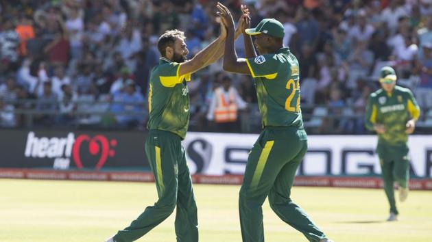 Imran Tahir did not feature in the Pink ODI in Johannesburg as South Africa stayed alive in the rain-hit game against India with a five-wicket win via Duckworth-Lewis method.(AP)