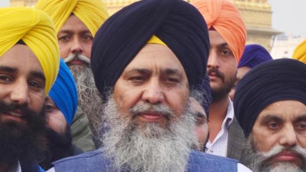 SGPC president Gobind Singh Longowal said he will look into the matter.(HT File)