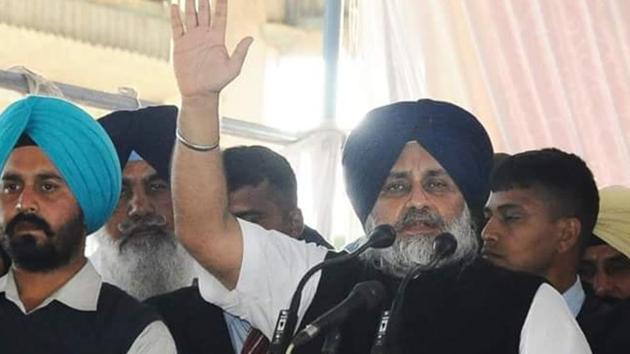 SAD president Sukhbir Badal addressing a ‘poll khol rally’ at Moga’s Baghapurana on Tuesday. (HT Photo) SAD president Sukhbir Badal addressing a ‘poll khol rally’ at Moga’s Baghapurana on Tuesday. (HT Photo)