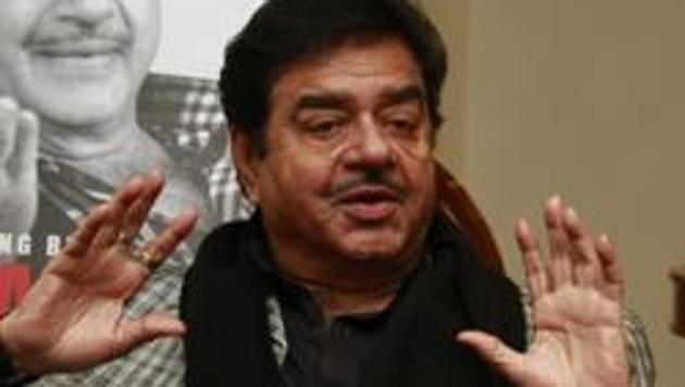 Indian film actor turned politician Shatrughan Sinha during an interview with HTCity.(HT File Photo)