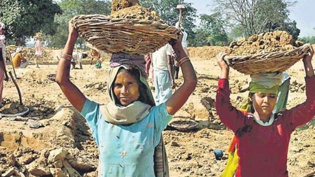 The Centre had earlier told the Supreme Court bench that there was no instance where it has either capped number of days of employment under the Act or not released funds to the states.(Representational Photo)