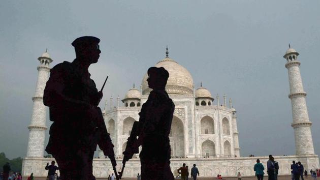 Central Industrial Security Force jawans keep vigil at Taj Mahal in Agra.(PTI File Photo)