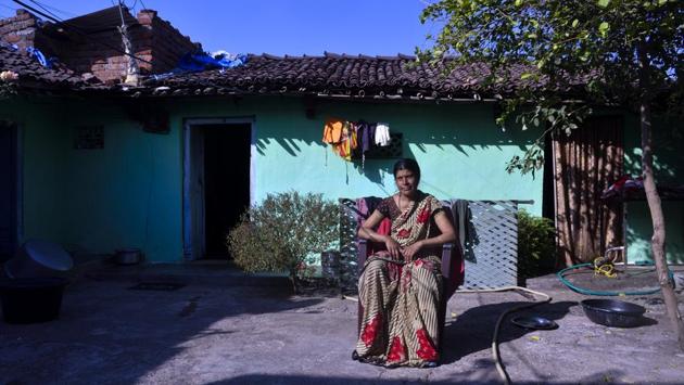 Over the past seven years, she has faced the vagaries of climate, fluctuating market prices, unending debt, while living with the sorrow of losing her 18-year-old daughter to illness. She is now among nearly 41 lakh farmers — 26.90 lakh from Marathwada and 14.16 lakh from Vidarbha — who cultivated cotton, and suffered more than 33% losses in this outbreak. (Anshuman Poyrekar / HT Photo) Over the past seven years, she has faced the vagaries of climate, fluctuating market prices, unending debt, while living with the sorrow of losing her 18-year-old daughter to illness. She is now among nearly 41 lakh farmers — 26.90 lakh from Marathwada and 14.16 lakh from Vidarbha — who cultivated cotton, and suffered more than 33% losses in this outbreak. (Anshuman Poyrekar / HT Photo)