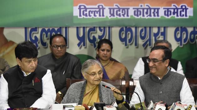 Former Delhi CM Sheila Dikshit and DPCC president Ajay Maken at a press conference in New Delhi. (Vipin Kumar/HT PHOTO) Former Delhi CM Sheila Dikshit and DPCC president Ajay Maken at a press conference in New Delhi. (Vipin Kumar/HT PHOTO)