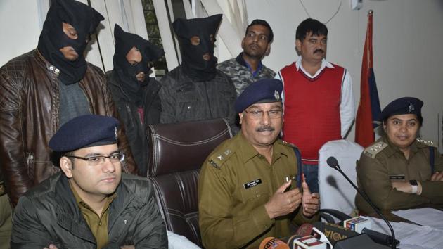 The wireless messages were downloaded from the internet and later copied on a pen drive which was inserted to the car’s music system. (Sakib Ali/HT Photo) The wireless messages were downloaded from the internet and later copied on a pen drive which was inserted to the car’s music system. (Sakib Ali/HT Photo)