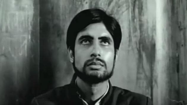 Amitabh Bachchan as Bihar’s Anwar Ali in KA Abbas’ directorial Saat Hindustani (1969). Amitabh Bachchan as Bihar’s Anwar Ali in KA Abbas’ directorial Saat Hindustani (1969).