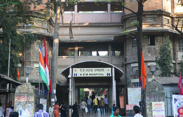 KEM Hospital. which houses Mumbai’s biggest municipal blood bank. (Hindustan Times) KEM Hospital. which houses Mumbai’s biggest municipal blood bank. (Hindustan Times)