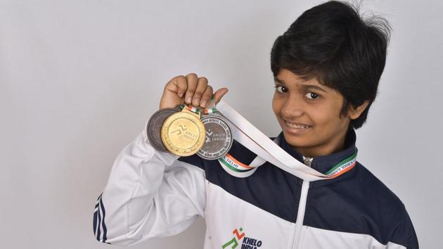 Purva Kirve wob a gold and two bronze medals at the Khelo India School Games. (HT photo) Purva Kirve wob a gold and two bronze medals at the Khelo India School Games. (HT photo)