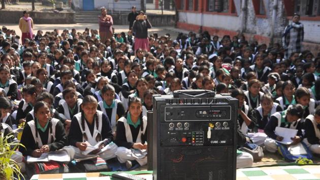 Students of GGIC Rajpur Road attend Modi's Pariksha Pe Charcha on Friday in Dehradun.(Vinay Santosh Kumar/HT PHOTO) Students of GGIC Rajpur Road attend Modi's Pariksha Pe Charcha on Friday in Dehradun.(Vinay Santosh Kumar/HT PHOTO)