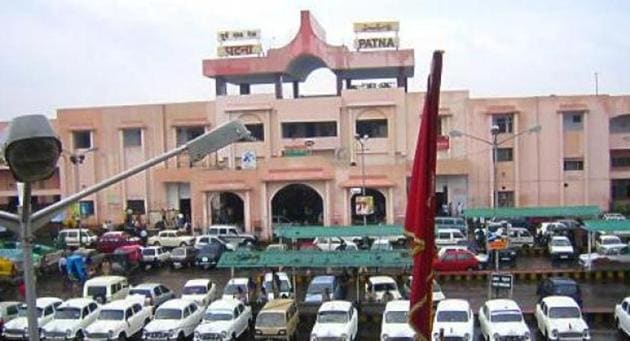 After Bhopal and Pune, Patna will be the third railway junction to have an automated sanitary pad vending machine. (HT file photo) After Bhopal and Pune, Patna will be the third railway junction to have an automated sanitary pad vending machine. (HT file photo)