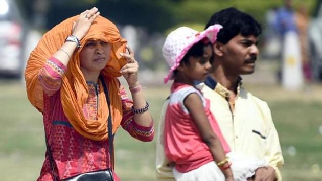 Officials from the weather bureau said similar temperatures are expected over the weekend. (HT File/Representational Image) Officials from the weather bureau said similar temperatures are expected over the weekend. (HT File/Representational Image)