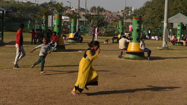 Children play at the Govindpuri Park in New Delhi. The SDMC trimmed the hedges at the park for a clear view inside and installed open gyms, play areas for children and gazebos to increase footfall.(Vipin Kumar/HT PHOTO) Children play at the Govindpuri Park in New Delhi. The SDMC trimmed the hedges at the park for a clear view inside and installed open gyms, play areas for children and gazebos to increase footfall.(Vipin Kumar/HT PHOTO)
