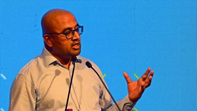 Swapnil Chaturvedi addresses during an interactive session on Pune Design Festival on Saturday.(Shankar Narayan/HT PHOTO)