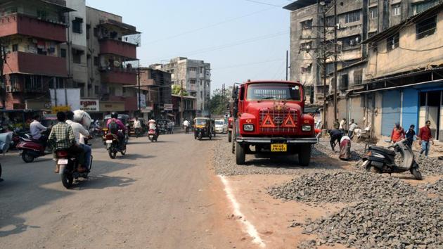 Work to repair Shreeram Chowk starts.(RISHIKESH CHOUDHARY/HT)