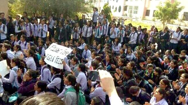 Students at the protest in Ajmer on Saturday. (HT photo) Students at the protest in Ajmer on Saturday. (HT photo)