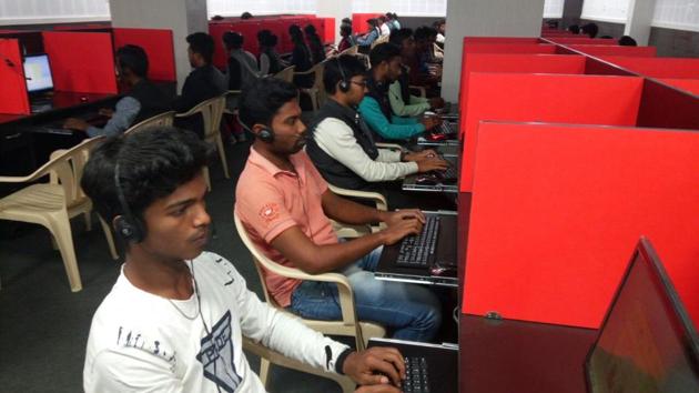 Tribal youths are trained in English speaking and technologies at BPO centre Yuva in Bastar in Chhattisgarh’s Dantewada district.(HT PHOTO)