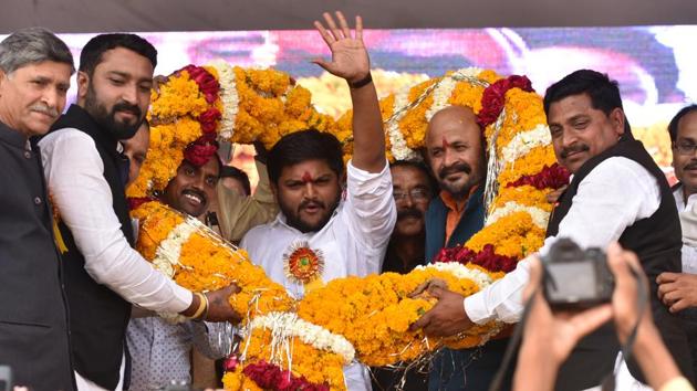 Patidar leader Hardik Patel being welcomed during a public meeting organised to mark the 388th birth anniversary of Chhatrapati Shivaji Maharaj in Bhopal on February 19. (Mujeeb Faruqui/HT Photo) Patidar leader Hardik Patel being welcomed during a public meeting organised to mark the 388th birth anniversary of Chhatrapati Shivaji Maharaj in Bhopal on February 19. (Mujeeb Faruqui/HT Photo)