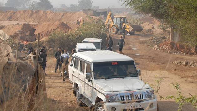 A joint team of officials from the Gautam Budh Nagar district administration, police and Uttar Pradesh pollution control board seized 15 tractors, three earth movers, two grinders, two motorbikes and an SUV, from the accused. A joint team of officials from the Gautam Budh Nagar district administration, police and Uttar Pradesh pollution control board seized 15 tractors, three earth movers, two grinders, two motorbikes and an SUV, from the accused.