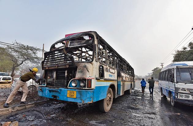 The arrested accused had been booked for attempt to murder, rioting, snatching, damaging government property and preventing government employees from discharging their duty (Sanjeev Verma/HT PHOTO) The arrested accused had been booked for attempt to murder, rioting, snatching, damaging government property and preventing government employees from discharging their duty (Sanjeev Verma/HT PHOTO)