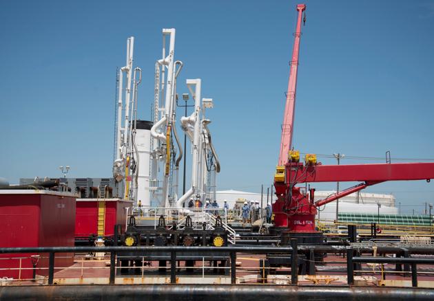 On the whole, oil markets remain well supported due to supply restraint by the Organization of the Petroleum Exporting Countries (OPEC), which started last year in order to draw down excess global inventories. (REUTERS) On the whole, oil markets remain well supported due to supply restraint by the Organization of the Petroleum Exporting Countries (OPEC), which started last year in order to draw down excess global inventories. (REUTERS)
