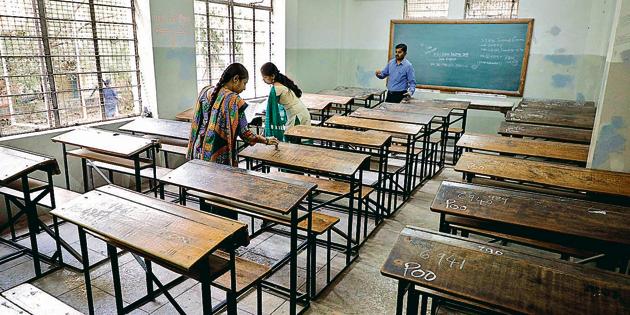 For the first time, hall tickets for the HSC Class 12 examinations will be printed in both English and Hindi. (RAHUL RAUT/HT PHOTO) For the first time, hall tickets for the HSC Class 12 examinations will be printed in both English and Hindi. (RAHUL RAUT/HT PHOTO)