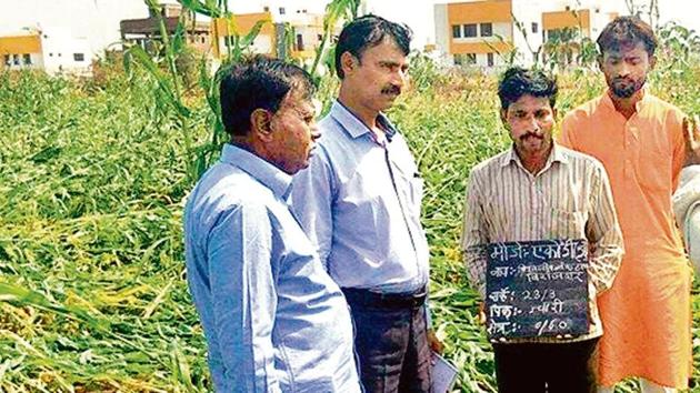 Farmers urged the government to at least treat them with dignity even if it can’t compensate. (HT Photo) Farmers urged the government to at least treat them with dignity even if it can’t compensate. (HT Photo)