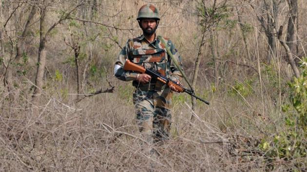 A soldier was injured on Thursday in an ongoing gunfight between militants and the security forces in Jammu and Kashmir’s Bandipora district, police said. According to reports, the village youth have resorted to stone-pelting. (Nitin Kanotra / HT File) A soldier was injured on Thursday in an ongoing gunfight between militants and the security forces in Jammu and Kashmir’s Bandipora district, police said. According to reports, the village youth have resorted to stone-pelting. (Nitin Kanotra / HT File)