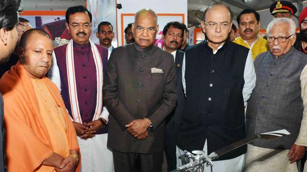 President Ram Nath Kovind and Uttar Pradesh chief minister Yogi Adityanath with other BJP leaders during the concluding session of Uttar Pradesh Investors Summit 2018, in Lucknow.(PTI Photo) President Ram Nath Kovind and Uttar Pradesh chief minister Yogi Adityanath with other BJP leaders during the concluding session of Uttar Pradesh Investors Summit 2018, in Lucknow.(PTI Photo)