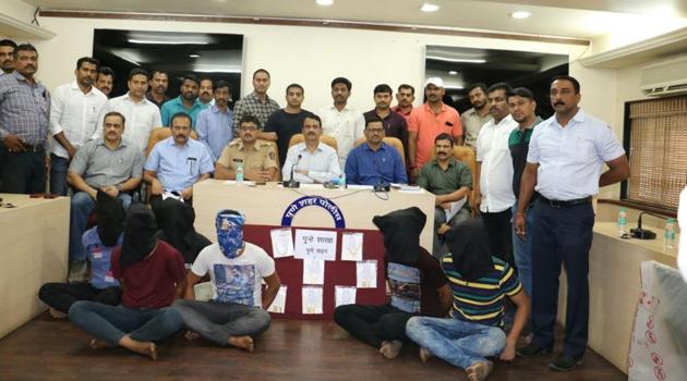 According to police, the six arrested were identified as Manish Govind Swar, 25; Devendra Bahaddur Kunwar, 27; Prakash Karan Khadka, 27; Manoj Mangal Bagoti, 21; Gokul Sagar Oad, 20; and Hansraj Lale Kami, 23, according to the police. Swar, Kunwar, Khadka and Bagoti, all nationals of Nepal working in Pune(HT PHOTO)