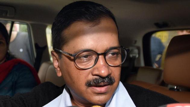 Delhi chief minister Arvind Kejriwal speaks to journalists after the Delhi Police visited his residence on Friday.(Sonu Mehta/HT Photo) Delhi chief minister Arvind Kejriwal speaks to journalists after the Delhi Police visited his residence on Friday.(Sonu Mehta/HT Photo)