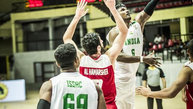 The Indian basketball team lost to Jordan in the FIBA World Cup qualifiers in Bangalore.(HT Photo)