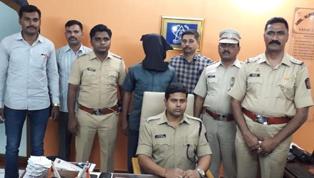 Waliv police nabbed the accused from Uttar Pradesh. (HT) Waliv police nabbed the accused from Uttar Pradesh. (HT)