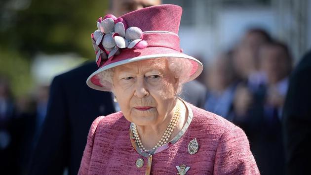 Queen Elizabeth II has been carrying this same handbag for 50 years