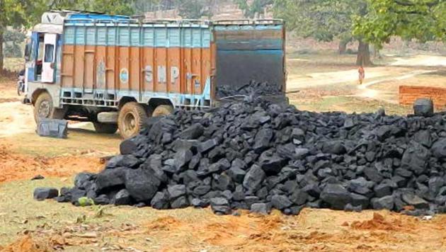 The Cabinet had approved auctioning of coal mines to any firm bidding the highest per tonne price. (HT File Photo) The Cabinet had approved auctioning of coal mines to any firm bidding the highest per tonne price. (HT File Photo)
