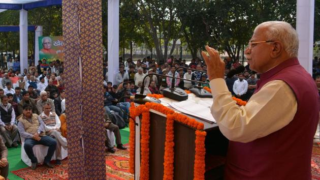 Haryana CM Manohar Lal Khattar  addressing a gathering after inaugurating the newly-built multipurpose hall in Tau Devi Lal Stadium in Sector-3 Panchkula on Sunday. (Sant Arora/HT)