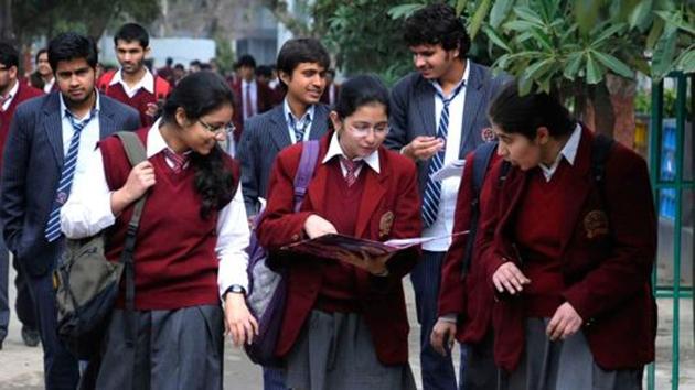 Class XII students coming out after appearing for their English language paper during Central Board of School Education (CBSE) examinations. (HT File Photo) Class XII students coming out after appearing for their English language paper during Central Board of School Education (CBSE) examinations. (HT File Photo)