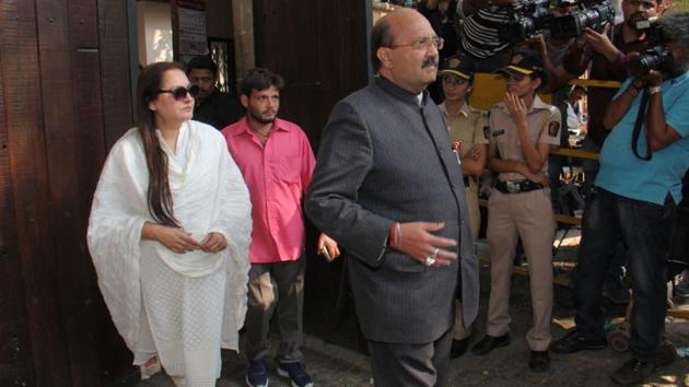 Jaya Prada and Amar Singh arrive at Anil Kapoor’s residence in Mumbai. (Pramod Thakur / HT Photo) Jaya Prada and Amar Singh arrive at Anil Kapoor’s residence in Mumbai. (Pramod Thakur / HT Photo)