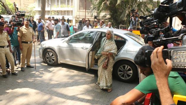 Veteran actress Waheeda Rehman arrives at actor Anil Kapoor's residence in Mumbai. (IANS) Veteran actress Waheeda Rehman arrives at actor Anil Kapoor's residence in Mumbai. (IANS)