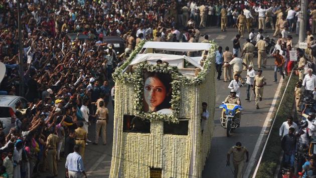Bollywood actor Sridevi was cremated with state honours at Mumbai’s Vile Parle Seva Samaj Crematorium on Wednesday. The actor was draped in a tricolour on her last journey as her flower-covered cortege left Celebration Sports Club in Lokhandwala, Mumbai. (Satish Bate/ HT Photo) Bollywood actor Sridevi was cremated with state honours at Mumbai’s Vile Parle Seva Samaj Crematorium on Wednesday. The actor was draped in a tricolour on her last journey as her flower-covered cortege left Celebration Sports Club in Lokhandwala, Mumbai. (Satish Bate/ HT Photo)