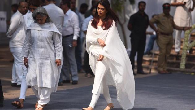 Aishwarya Rai and Jaya Bachchan seen arriving at the  Lokhandwala sports club in Mumbai. (Satish Bate / HT Photo) 