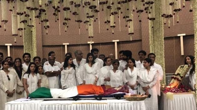 Photos | Sridevi Funeral: Last Rites Begin At Vile Parle Seva Samaj ...