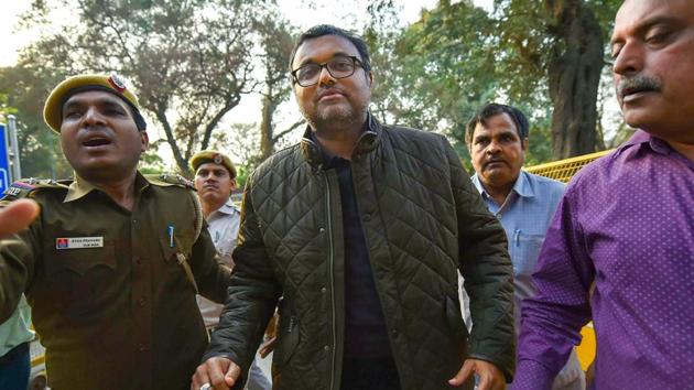 Karti Chidambaram escorted by police personnel to the Patiala House court in New Delhi on February 28.(PTI Photo)