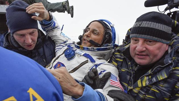 2 American, 1 Russian astronauts return to Earth from International ...