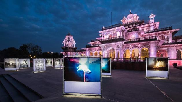 The photography festival makes good use of Jaipur as one of India’s oldest planned cities with several sites of patrimony. The emphasis is on a chance to play with the scale of the city and experiment with installations. (Courtesy Sunil Thakkar / JaipurPhoto 2018)